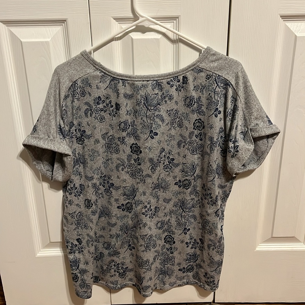 Lucky Brand sweater - Picture 2 of 4